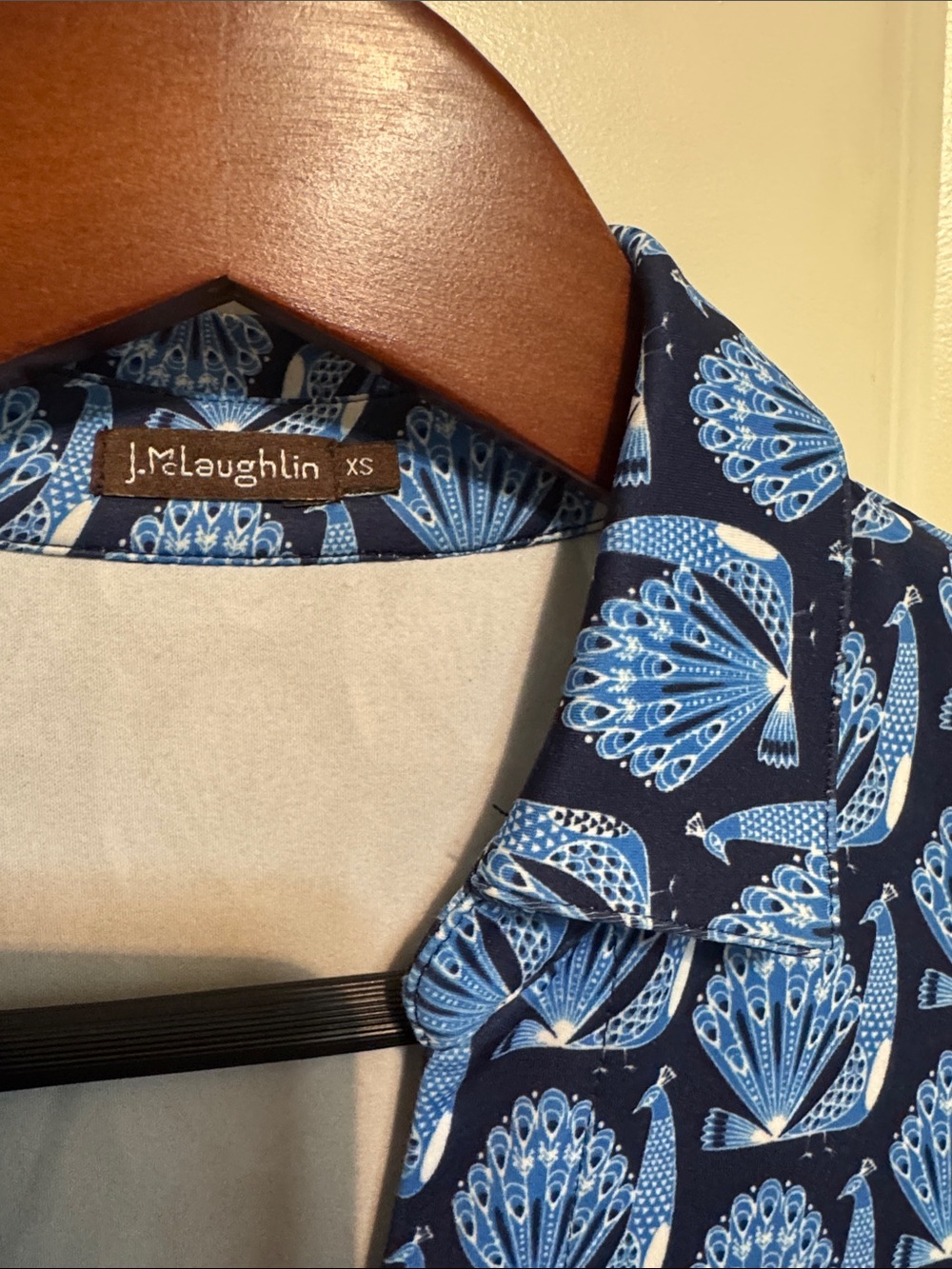 J McLaughlin Blue Printed Midi Shirt Dress with Tie Waist - Picture 2 of 4